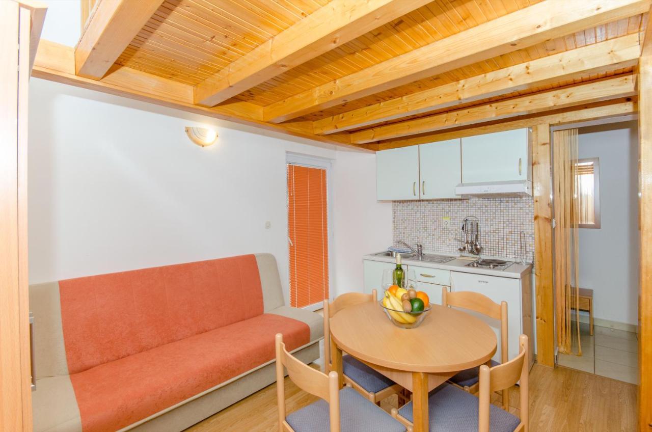Knezovicapartments Живогошче Экстерьер фото