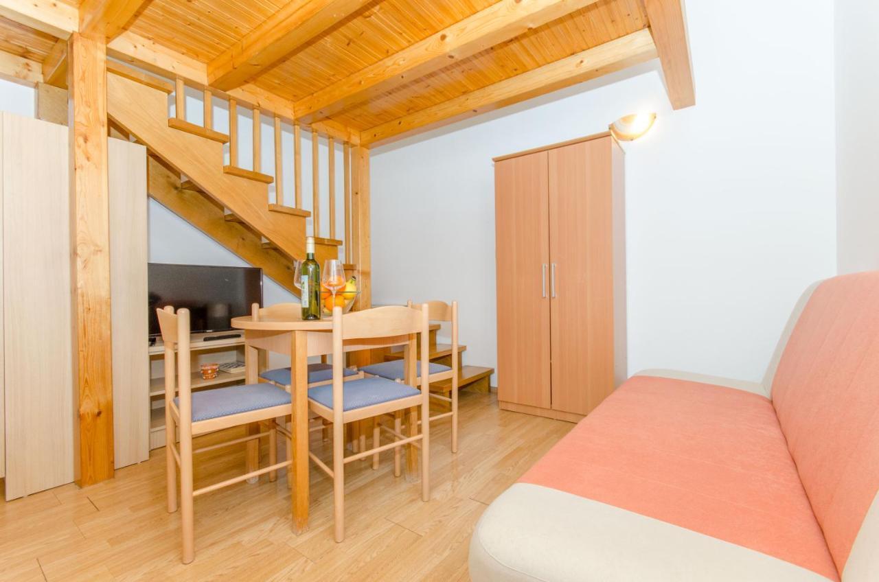 Knezovicapartments Живогошче Экстерьер фото