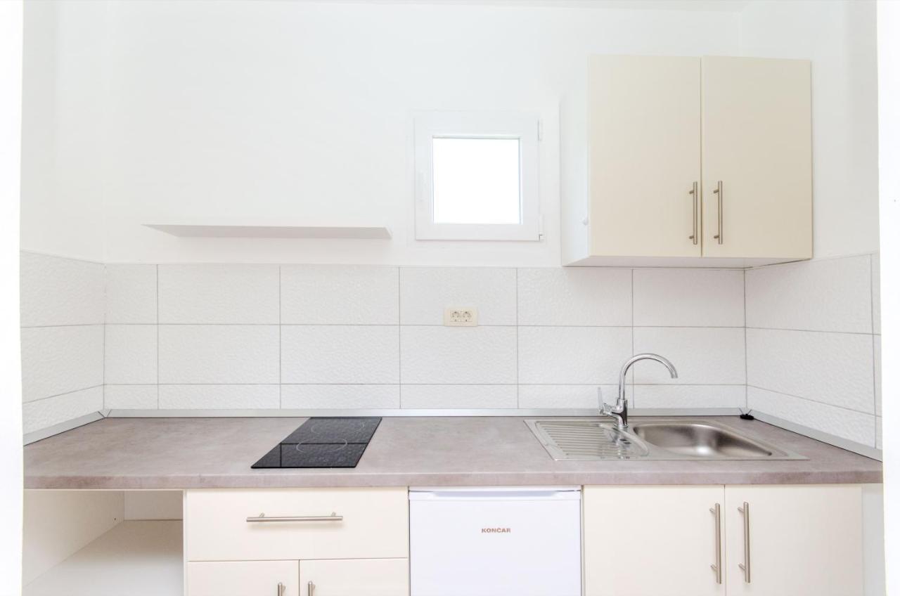 Knezovicapartments Живогошче Экстерьер фото