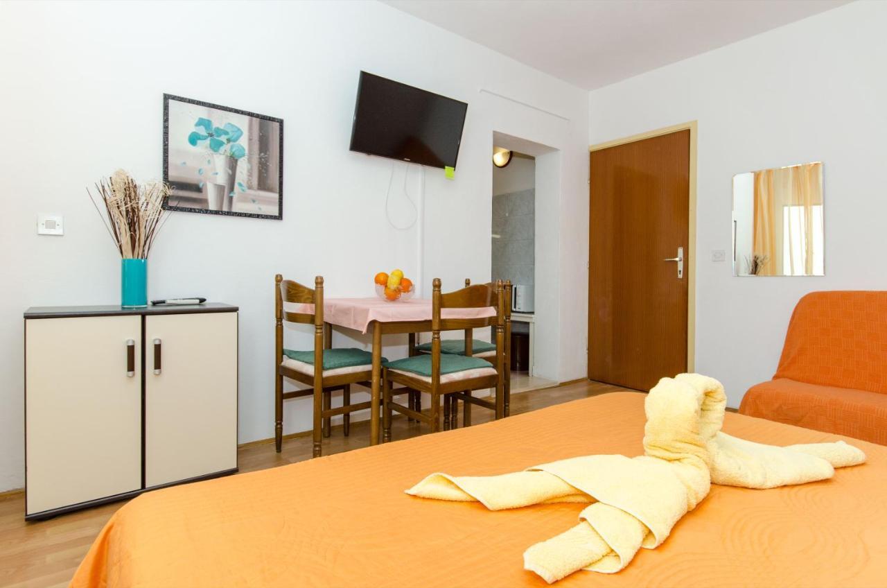 Knezovicapartments Живогошче Экстерьер фото